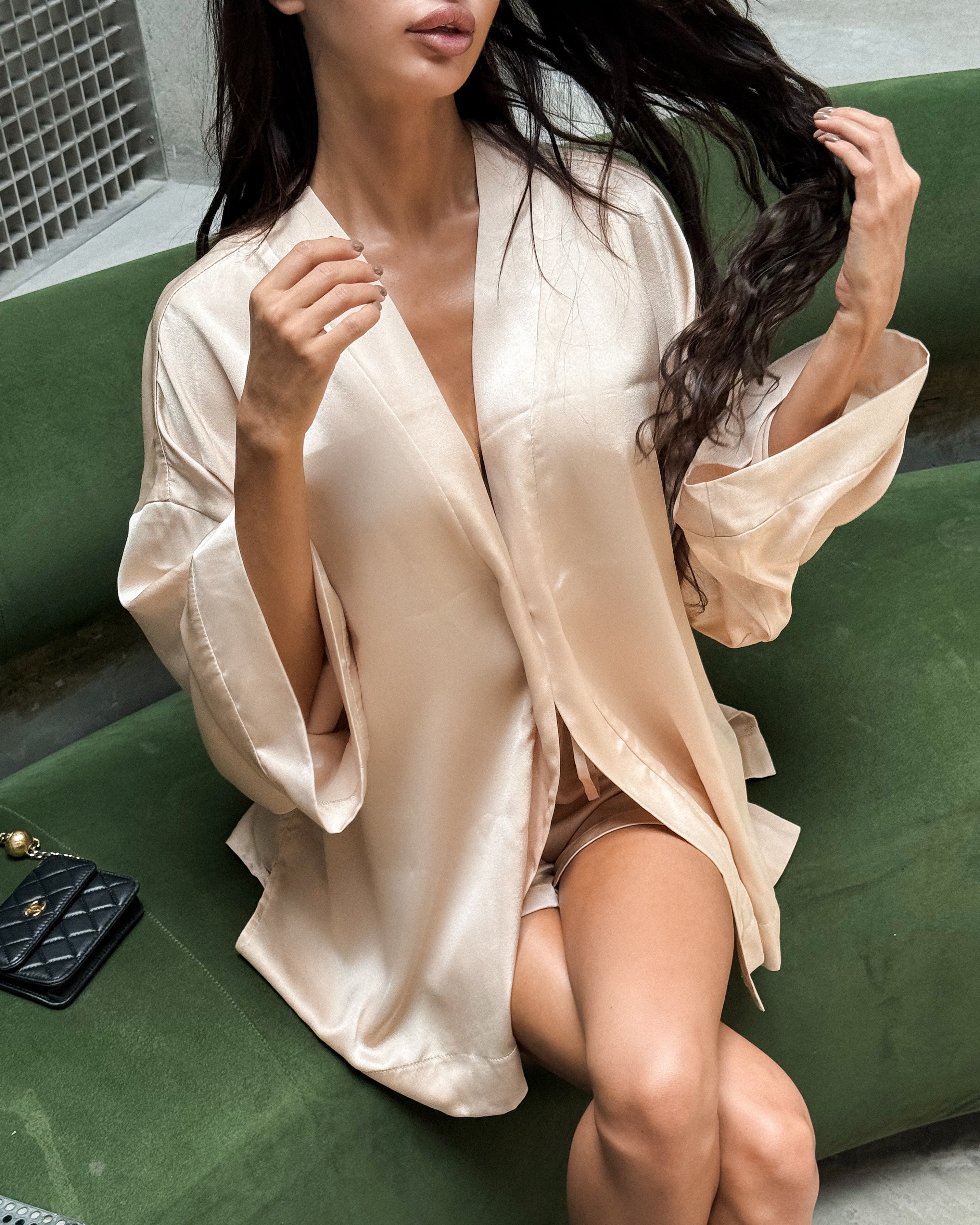 Beige kimono