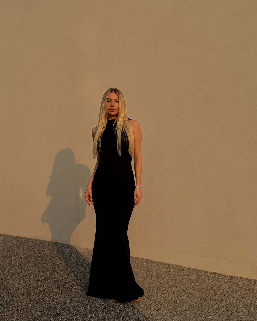Black dress Icon